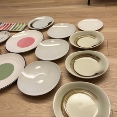 お皿セットの画像