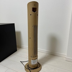 タワー型扇風機の画像