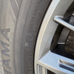 ★大幅値下げ★【205／65R16（1シーズン使用）】ヤリスクロス・アルファードなどスタッドレスタイヤ＆ホイール４本セットの画像