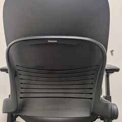 STEELCASE オフィスチェア　スチールケースの画像