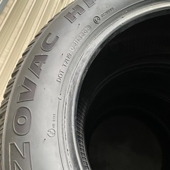 215/60R16 スパイクタイヤ
の画像