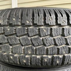 215/60R16 スパイクタイヤ
の画像