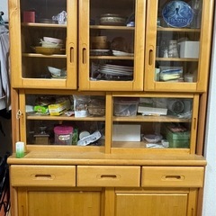 食器棚の画像