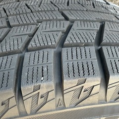 ★大幅値下げ★【205／65R16（1シーズン使用）】ヤリスクロス・アルファードなどスタッドレスタイヤ＆ホイール４本セットの画像