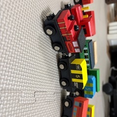 木製の汽車の画像