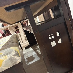 ダイニングテーブルの画像