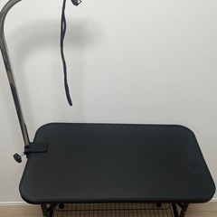 トリミングテーブルの画像