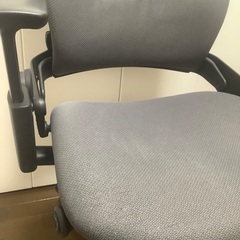 STEELCASE オフィスチェア　スチールケースの画像