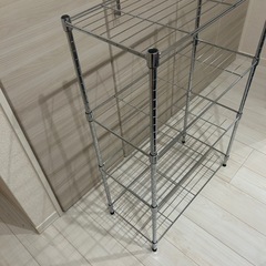 スチールラックの画像