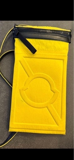 正規品 モンクレール サコッシュ バッグ ネックウォレット