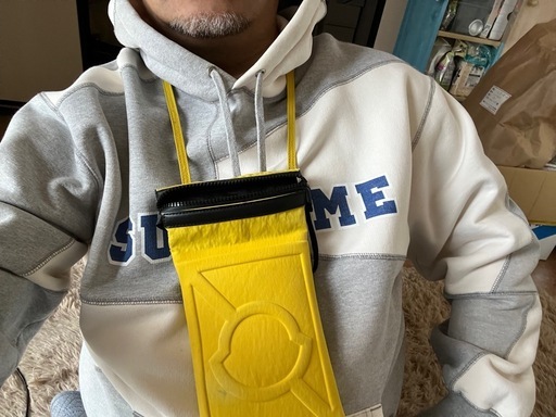 正規品 モンクレール サコッシュ バッグ ネックウォレット