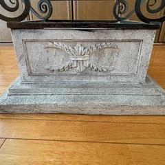 アンティークガラスのテーブルの画像