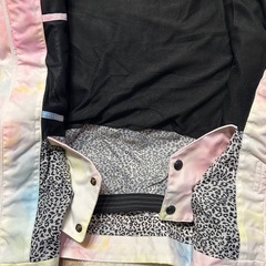 タイダイ柄　スノーボードウェア　スキーウエア　ウインデックス　リフト券入付の画像