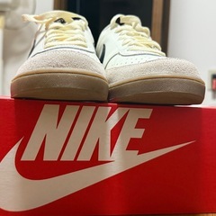 NIKE 1972 ホワイト/ブラック スニーカー25.5の画像