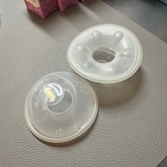 電動搾乳機　乳頭保護器　母乳コレクターの画像