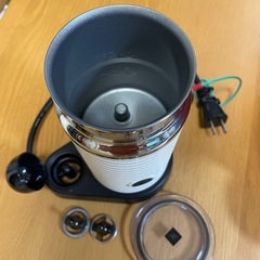 ネスプレッソ（2013年製）&ミルクウォーマーの画像