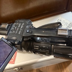 ソニー業務用HDVカムコーダー「HVR-Z5J」の画像