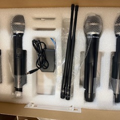XTUGA A140  ワイヤレスマイク４本セットの画像