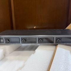 XTUGA A140  ワイヤレスマイク４本セットの画像