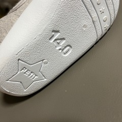 【未使用】キッズシューズ 14cm ネコ柄 グレー ベビー靴／スニーカーの画像