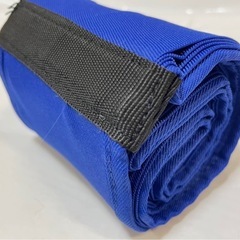 新品❤️ 折りたたみバッグ 青色　ストラップの画像