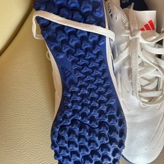 adidasスニーカーの画像