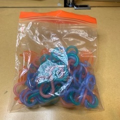 s字フック　プラ製　たくさんの画像