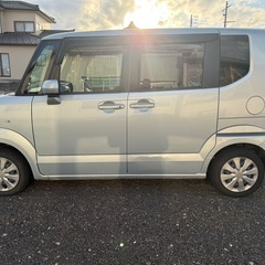 ホンダ N-BOX (DBA-JF1)／H25／走行144,980kmの画像