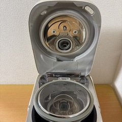 Panasonic パナソニック スチームIHジャー炊飯器 SR-SK102の画像