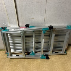 脚立(洗車用)12/8. 15:00迄のお取引限定で3500円 の画像