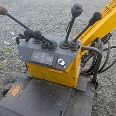 MITSUBISHI 三菱 ME 08 ミニユンボ ミニ油圧ショベル バックホー ユンボ の画像