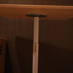 2023年12月、Amazonで購入した６千円台の昇降式デスクの画像