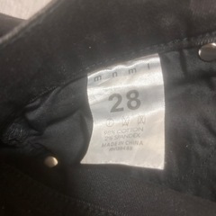 mnmiダメージデニムの画像