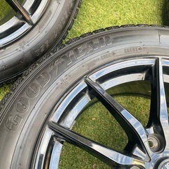 215/60R17 スタッドレスタイヤの画像