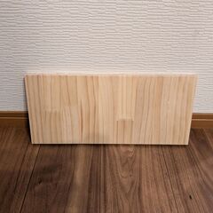 カインズ購入 パイン材端材まとめて DIY・棚板・工作にの画像