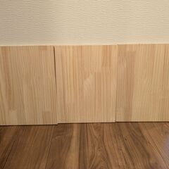 カインズ購入 パイン材端材まとめて DIY・棚板・工作にの画像