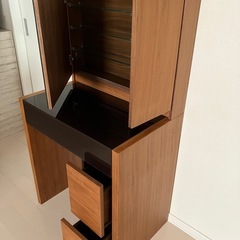 小樽 モーダエンカーサ ドレッサー 天然木 ガラスの画像