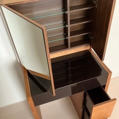 小樽 モーダエンカーサ ドレッサー 天然木 ガラスの画像