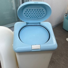 猫システムトイレとダストボックスセット　の画像