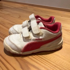 PUMAのキッズスニーカーの画像