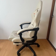 ゲーミングチェアの画像