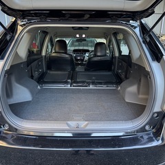 プリウスα の画像