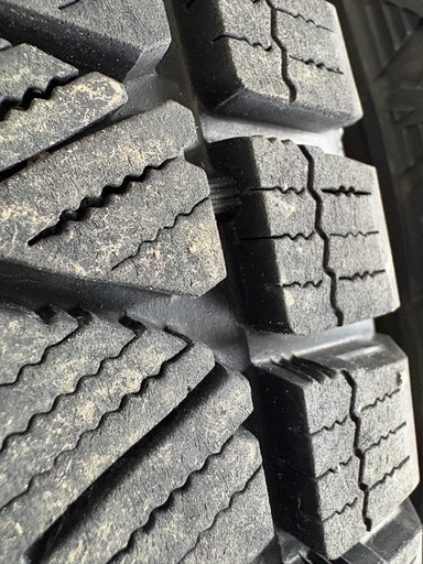 9部山❗️225/65/17冬DM-V3