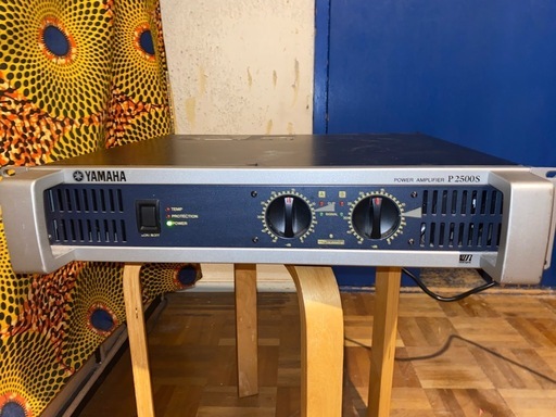 YAMAHAパワーアンプP2500S ステレオ出力8Ω 250w✖️2 
