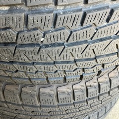 225/60R18   ヨコハマ　スタッドレスタイヤ　4本  21年製の画像