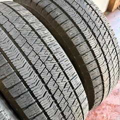 215/65/16冬VRX2の画像