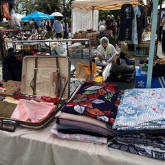 着物屋 倉庫販売会の画像