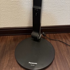 パナソニック製デスクライトの画像