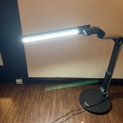 パナソニック製デスクライトの画像