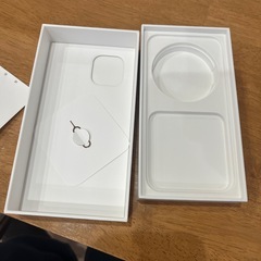 iPhone12 空箱の画像